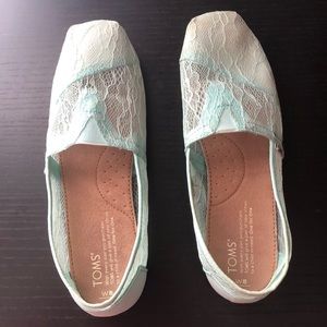 TOMS Lace